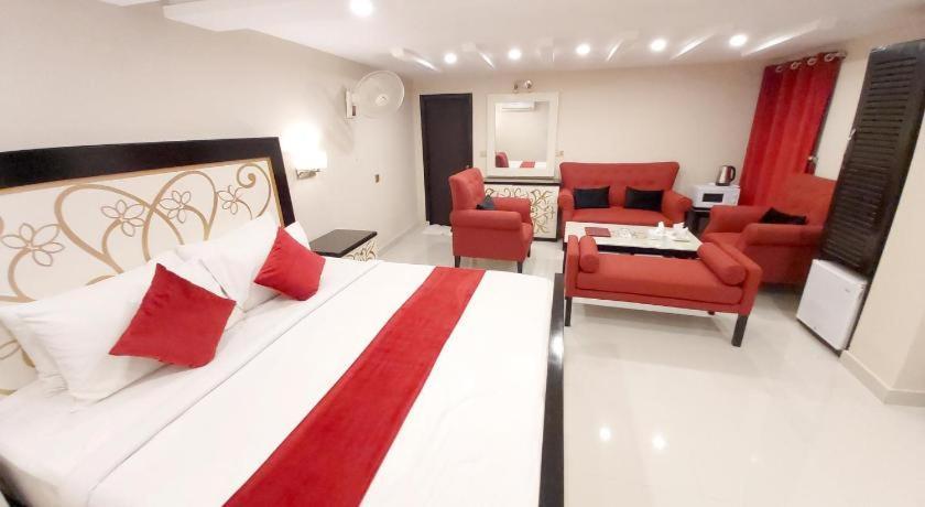 Hotel Mairona Gulberg Lahore Luaran gambar
