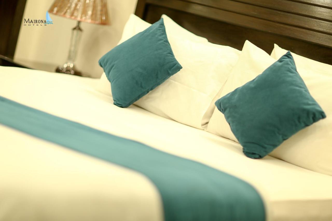 Hotel Mairona Gulberg Lahore Luaran gambar