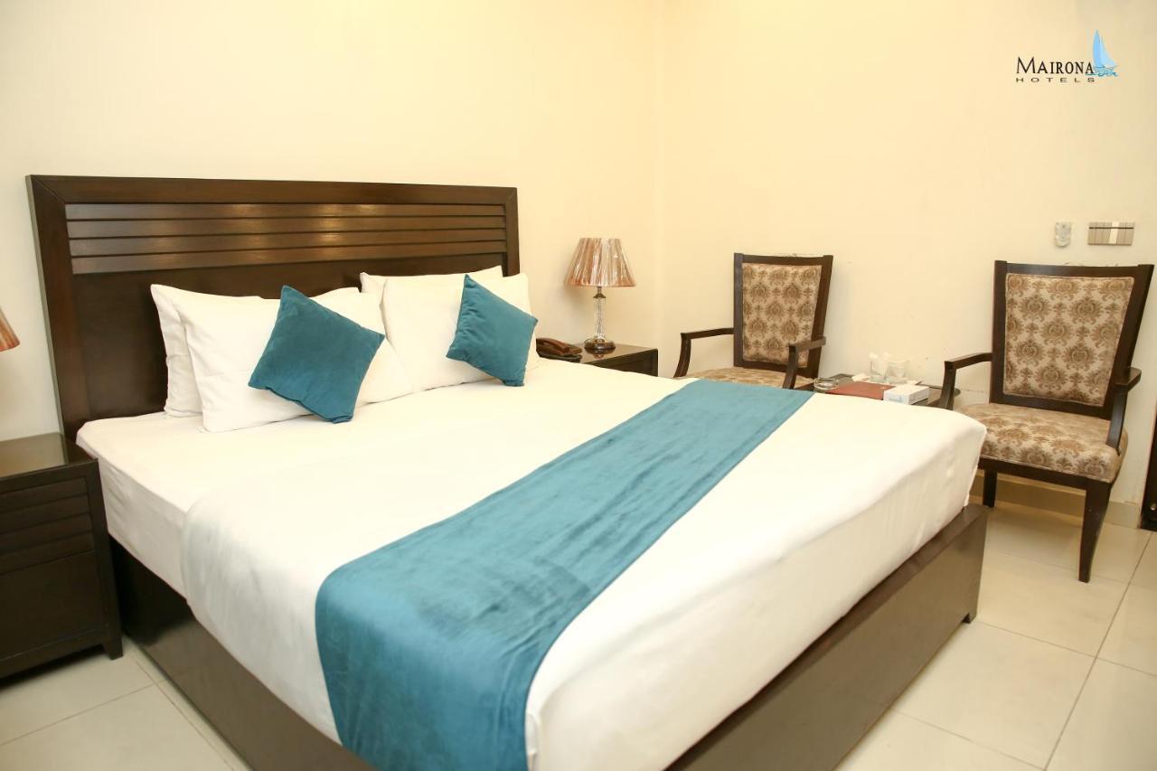 Hotel Mairona Gulberg Lahore Luaran gambar