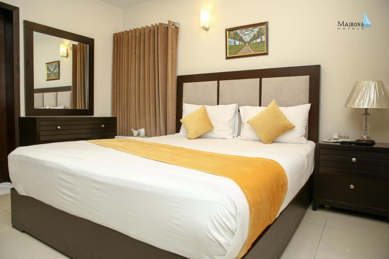 Hotel Mairona Gulberg Lahore Luaran gambar