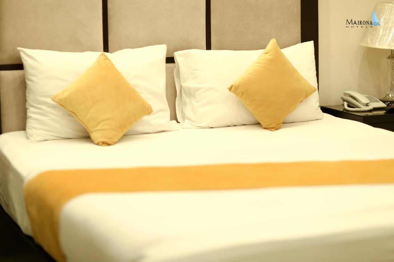 Hotel Mairona Gulberg Lahore Luaran gambar