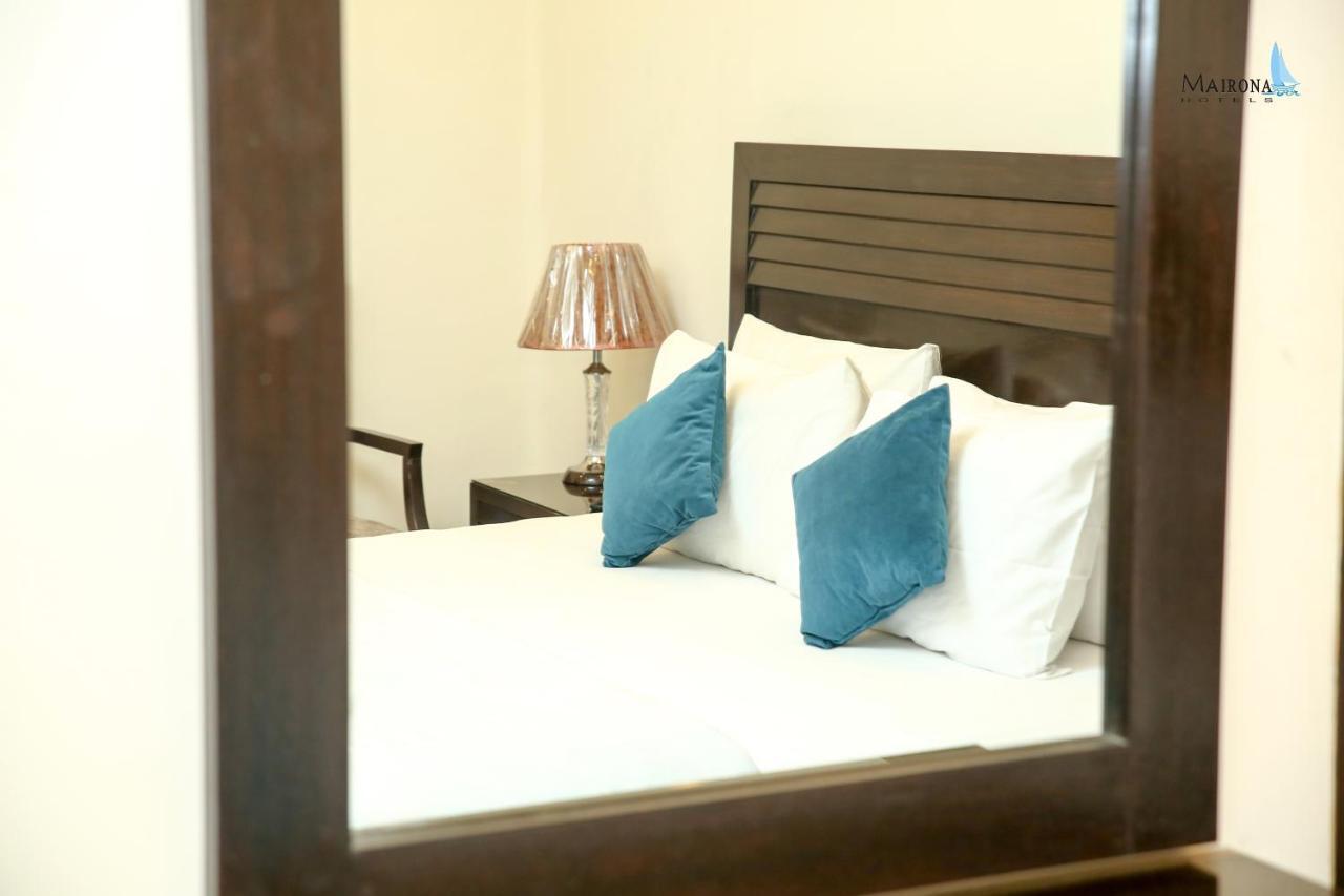 Hotel Mairona Gulberg Lahore Luaran gambar