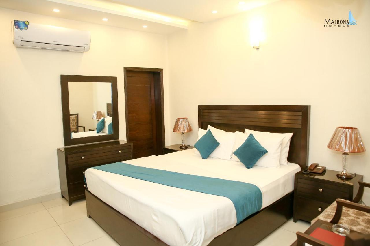 Hotel Mairona Gulberg Lahore Luaran gambar