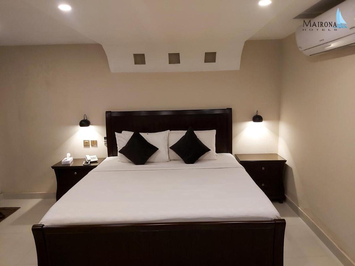 Hotel Mairona Gulberg Lahore Luaran gambar