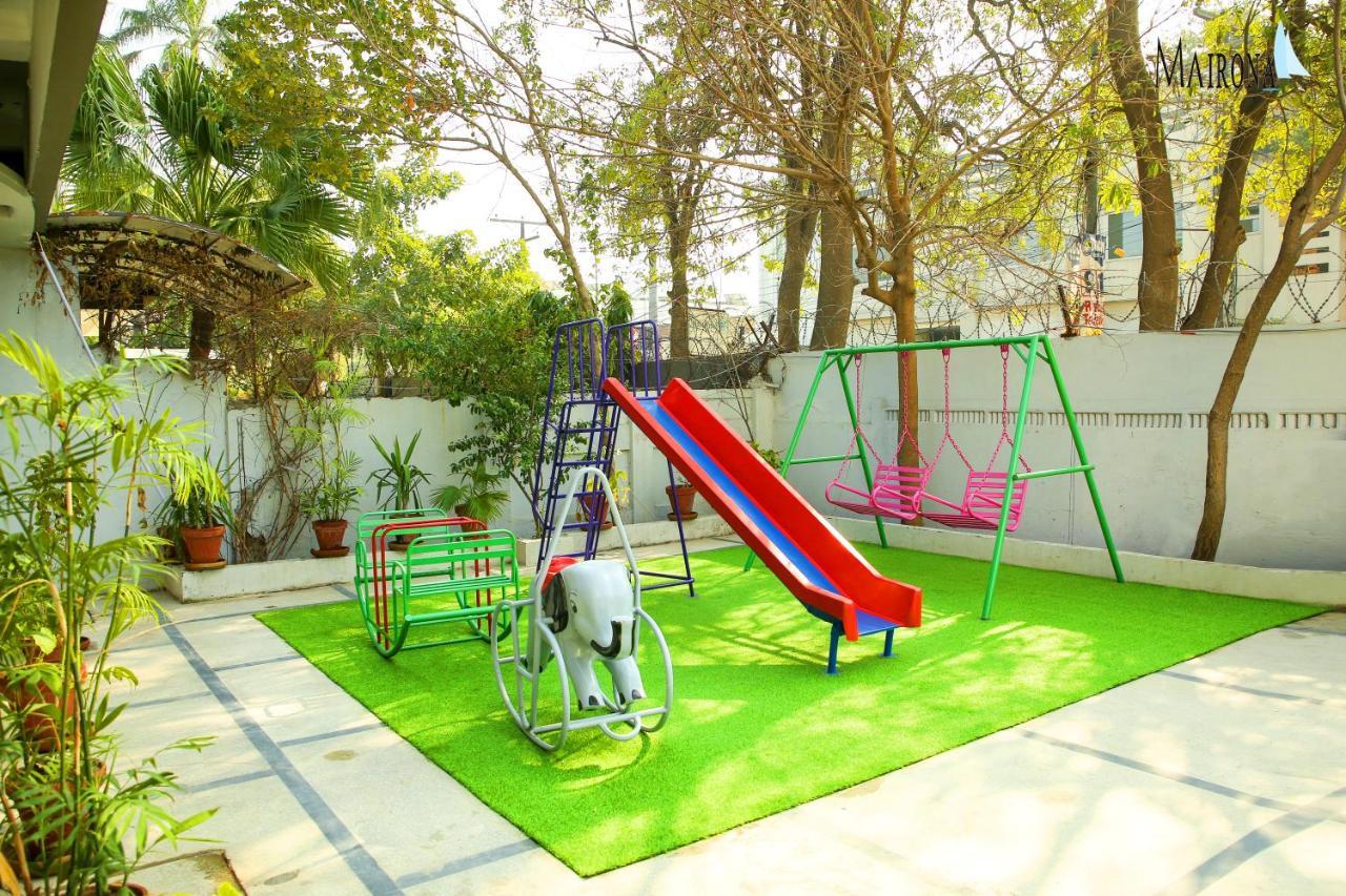 Hotel Mairona Gulberg Lahore Luaran gambar